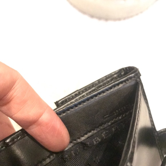 Burberry Wallet 🍀 - Picture 6 of 8